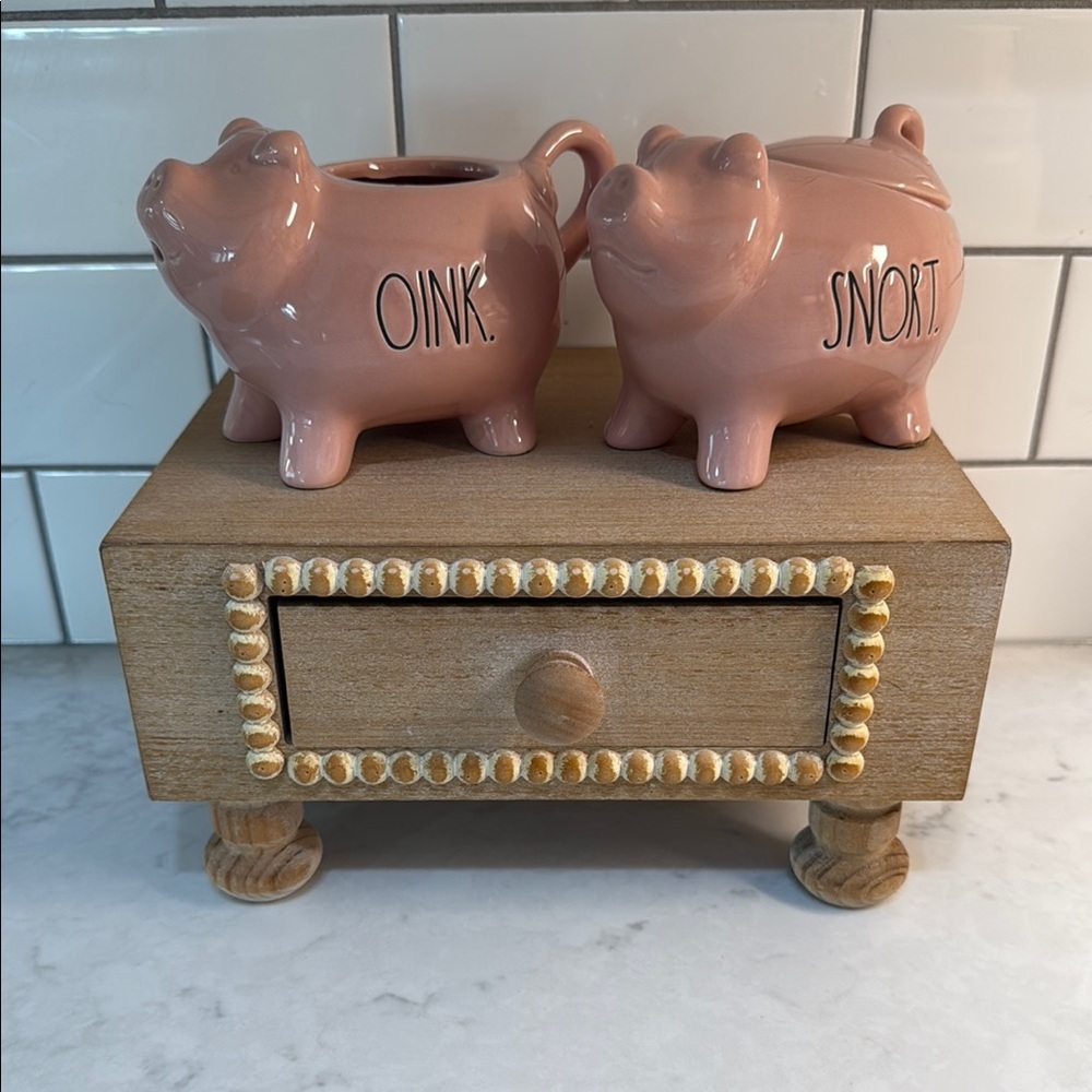 Rae Dunn Pink Pig Cream and sugar set - Picture 1 of 1